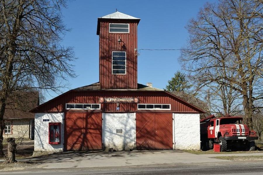 Exterior streetview, Järva-Jaani Old Vehicles Refuge, Estonia