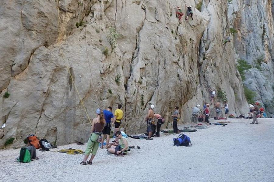 Cimbers preparing to climb and belaying, Paklenica NP