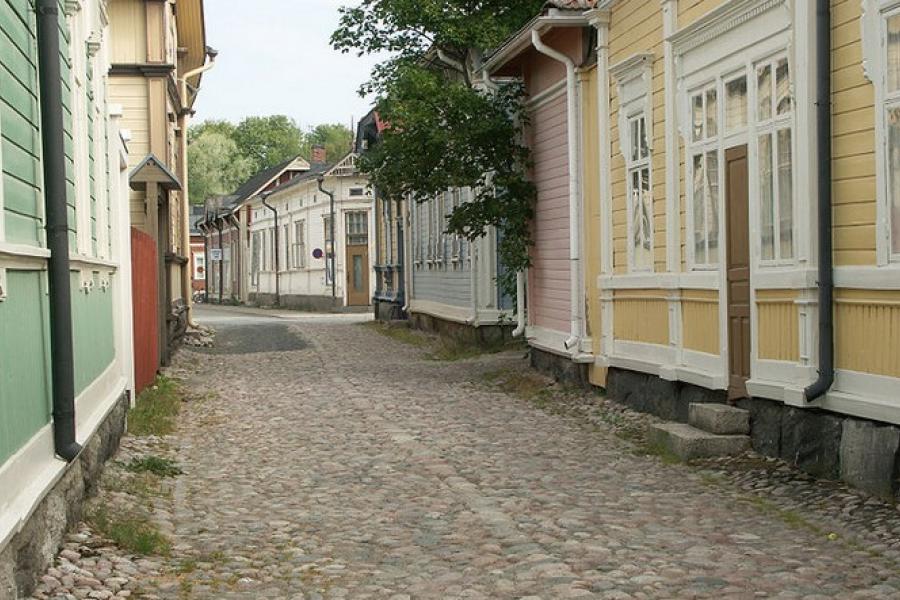 Cobble sidestreet, Old Rauma