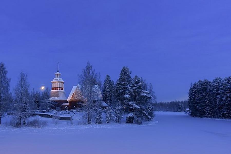 A calm winter night, Petäjävesi Old Church