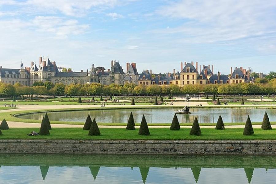 Vista of Chateau de Fontainebleau