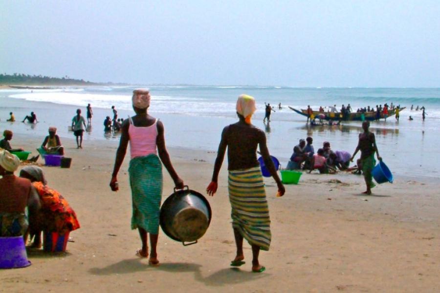 Busy beach, Gunjur Village